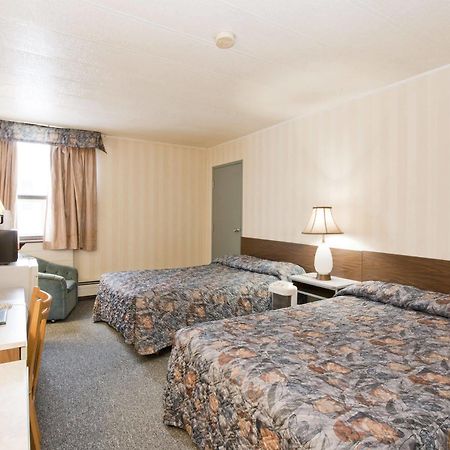 Springs Motor Inn Wainwright Eksteriør bilde