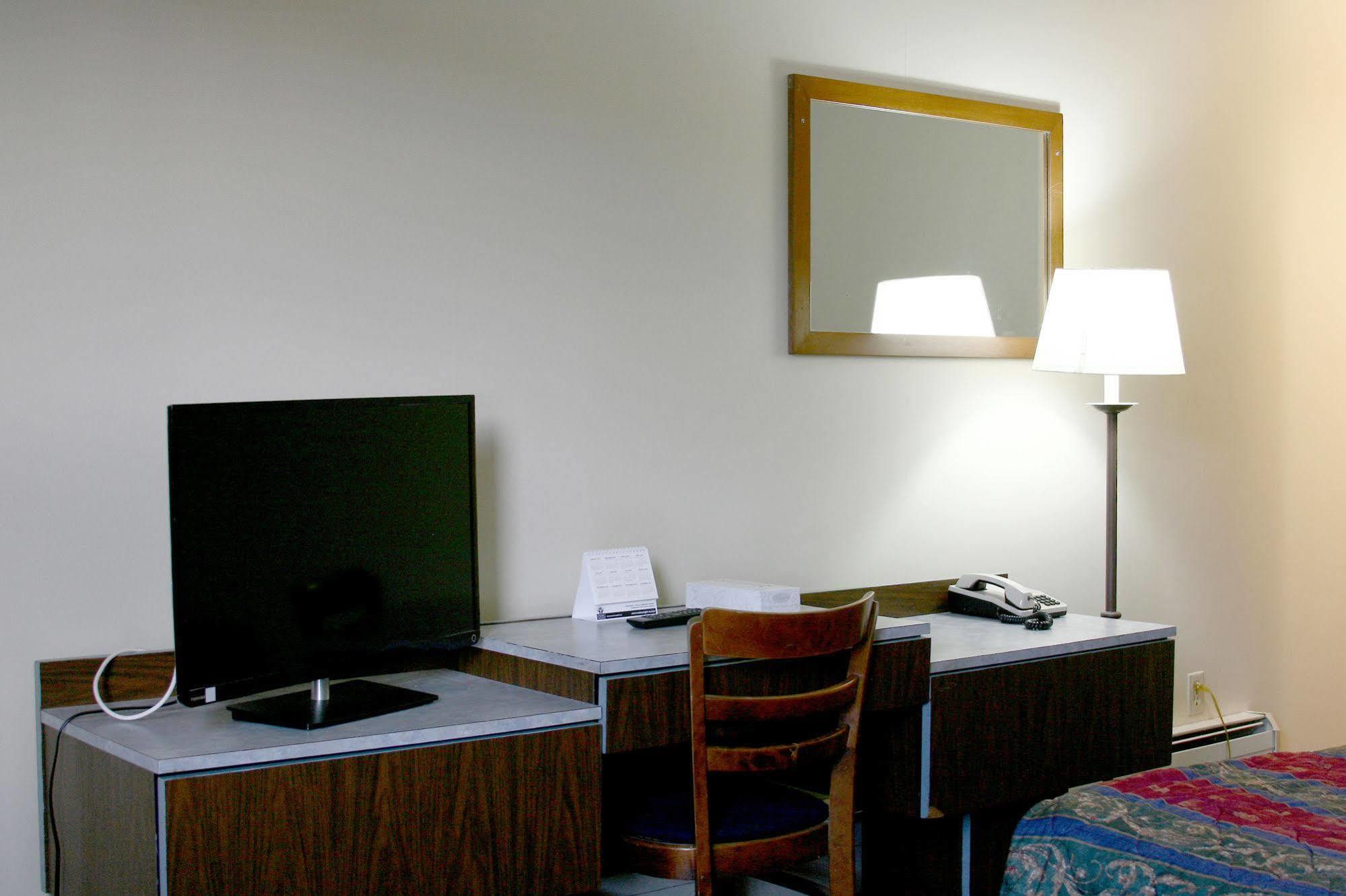 Springs Motor Inn Wainwright Eksteriør bilde
