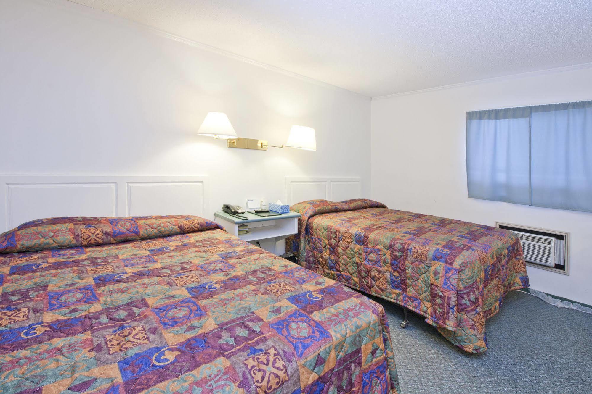 Springs Motor Inn Wainwright Eksteriør bilde